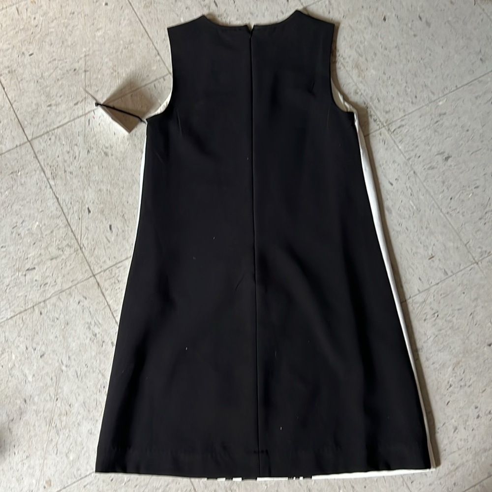 Dress - Picture 2 of 5